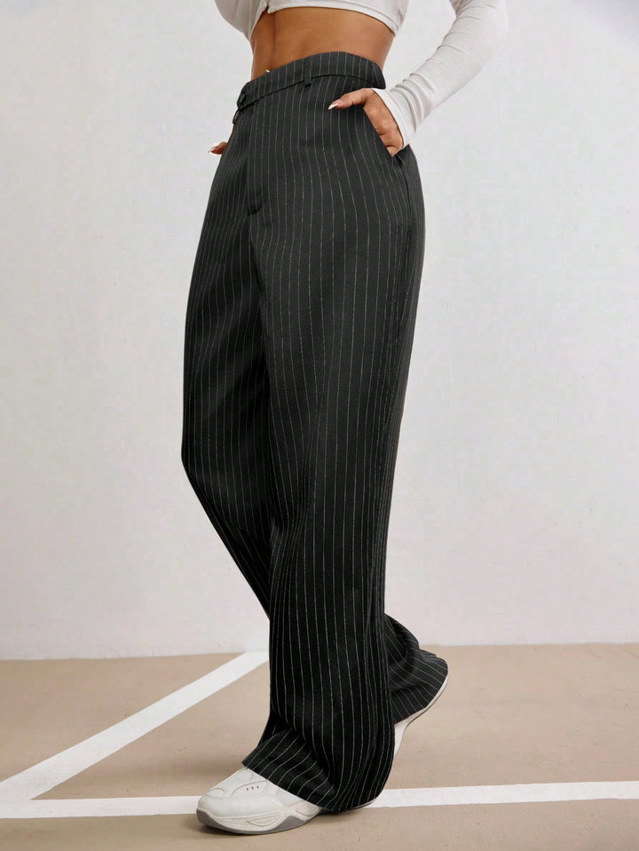 Pantaloni SHEIN, negru