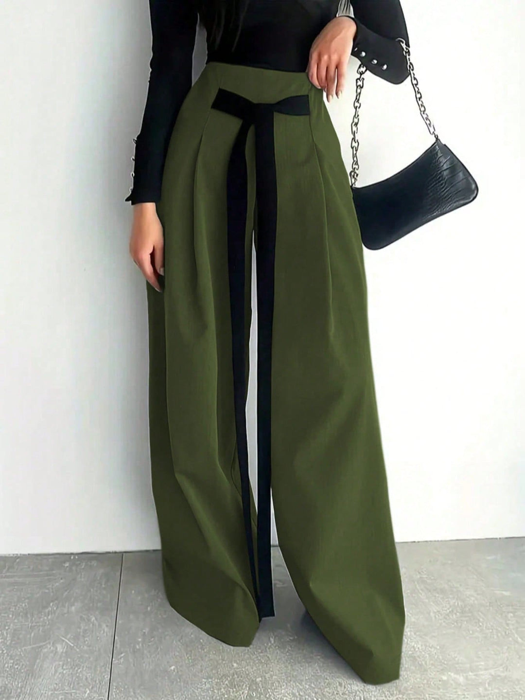 Costum SHEIN, verde