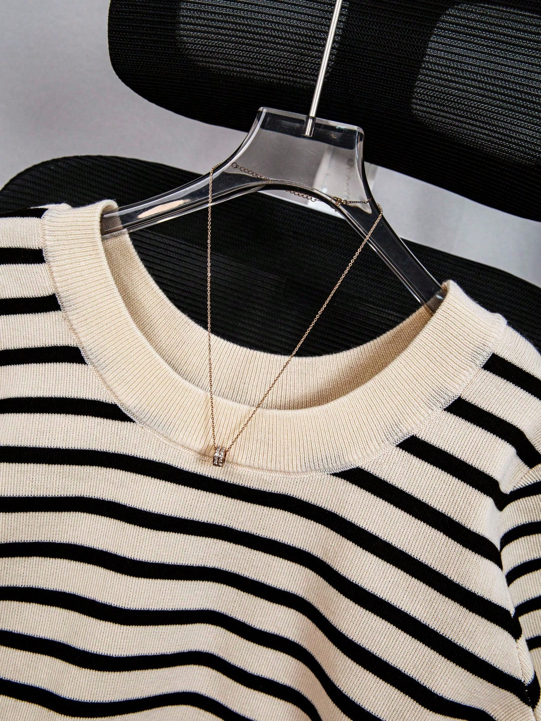 Pulover tricotat SHEIN, bej