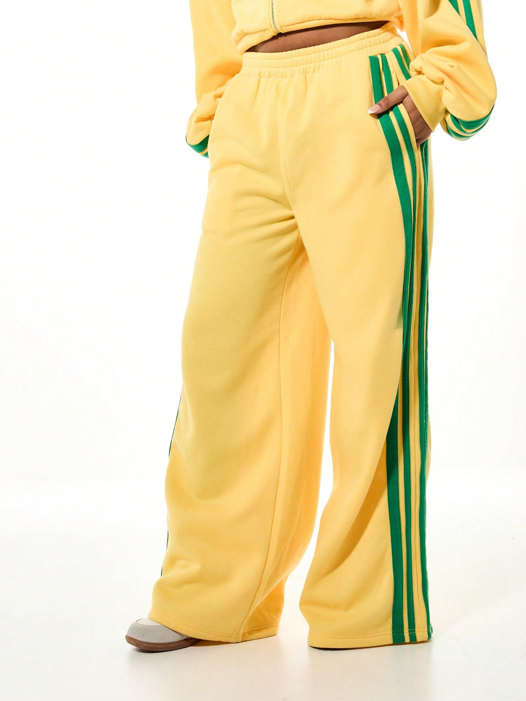 Pantaloni SHEIN, galben