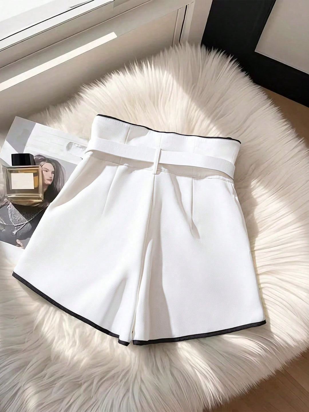 Pantaloni scurți SHEIN, alb