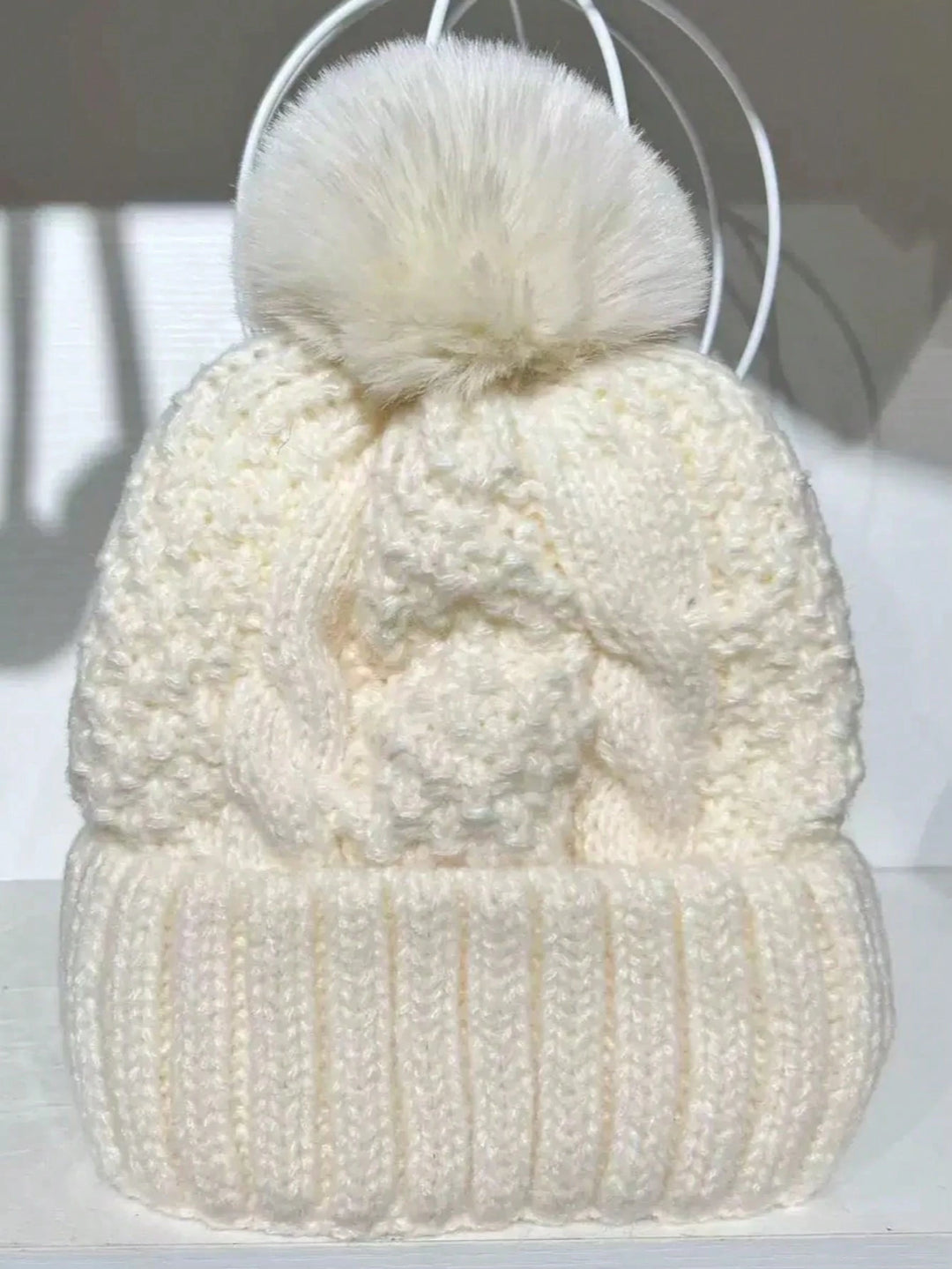 Shein sapka, fehér