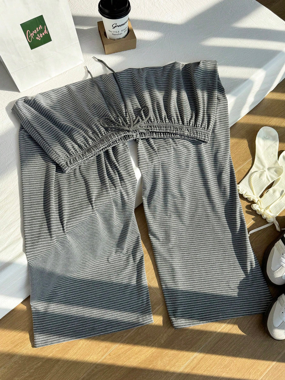 Pantaloni SHEIN