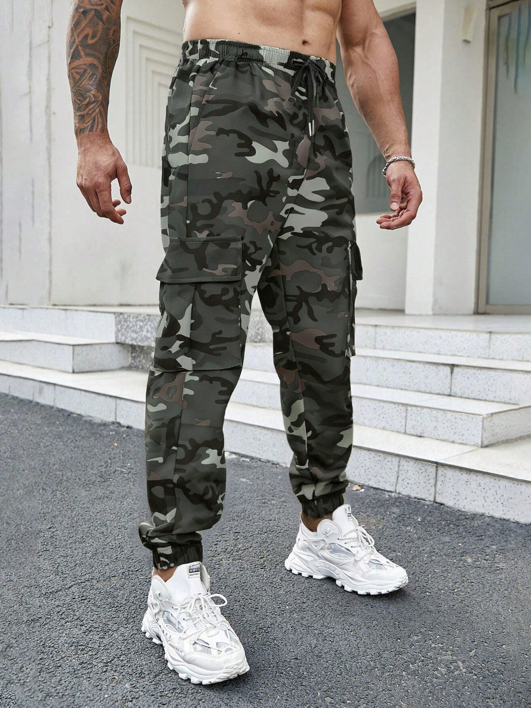 Pantaloni SHEIN, kaki
