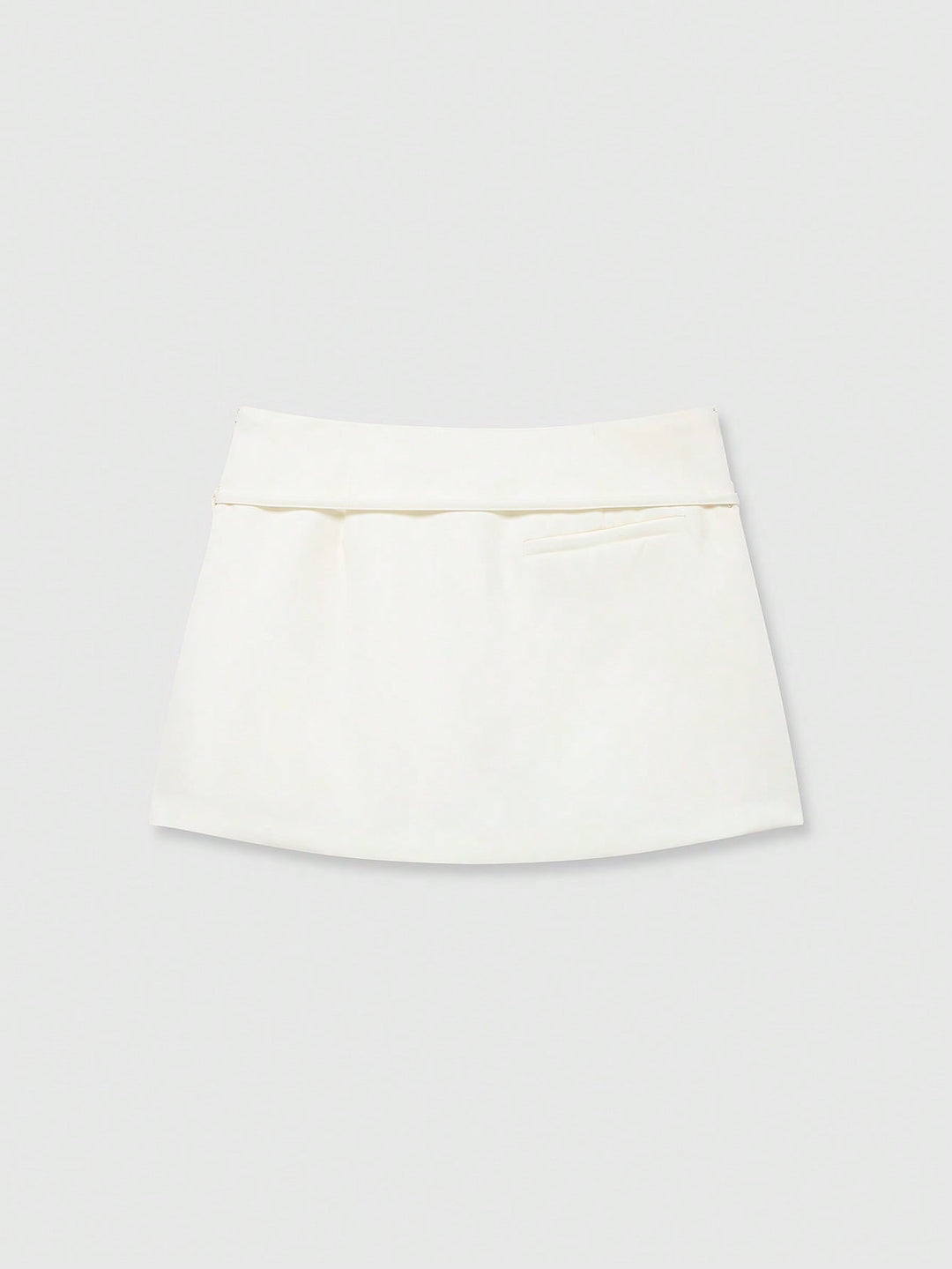 Pantaloni scurți SHEIN, bej