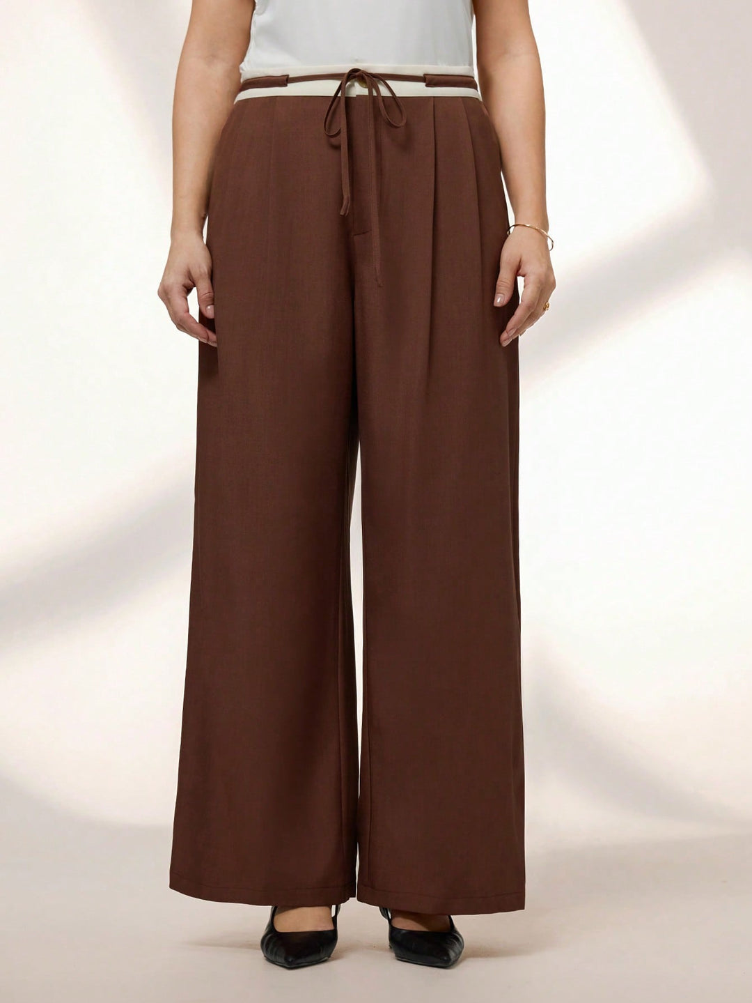 Pantaloni SHEIN, maro