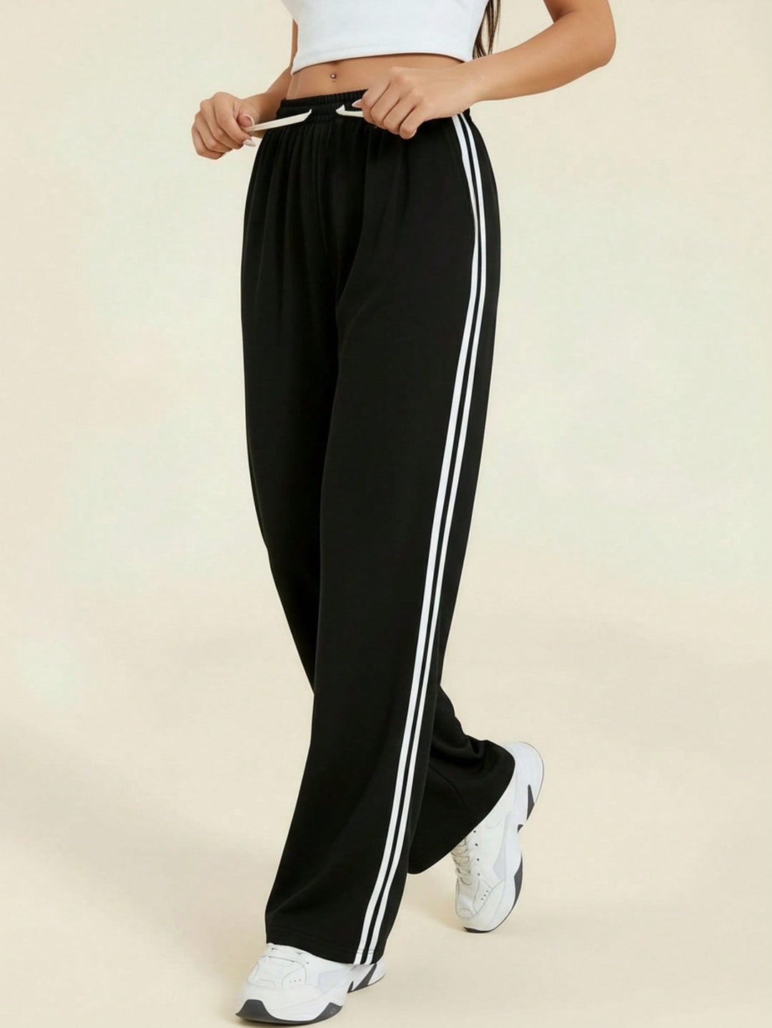 Pantaloni SHEIN, negru