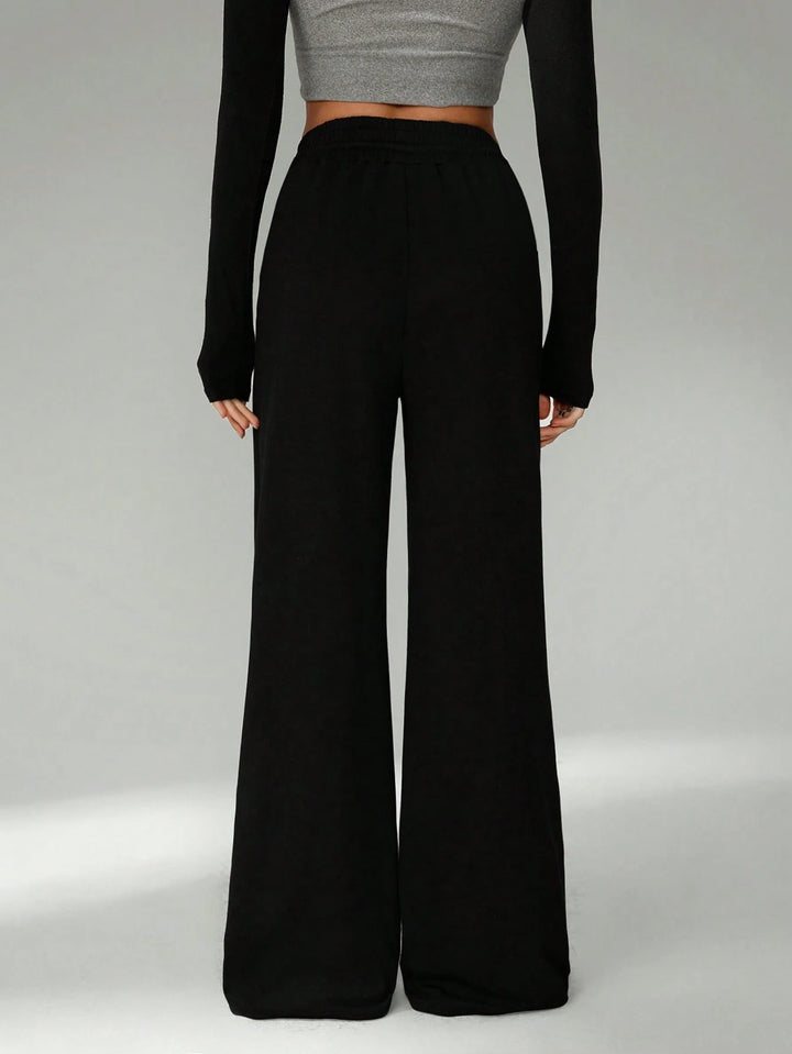 Pantaloni SHEIN, negru