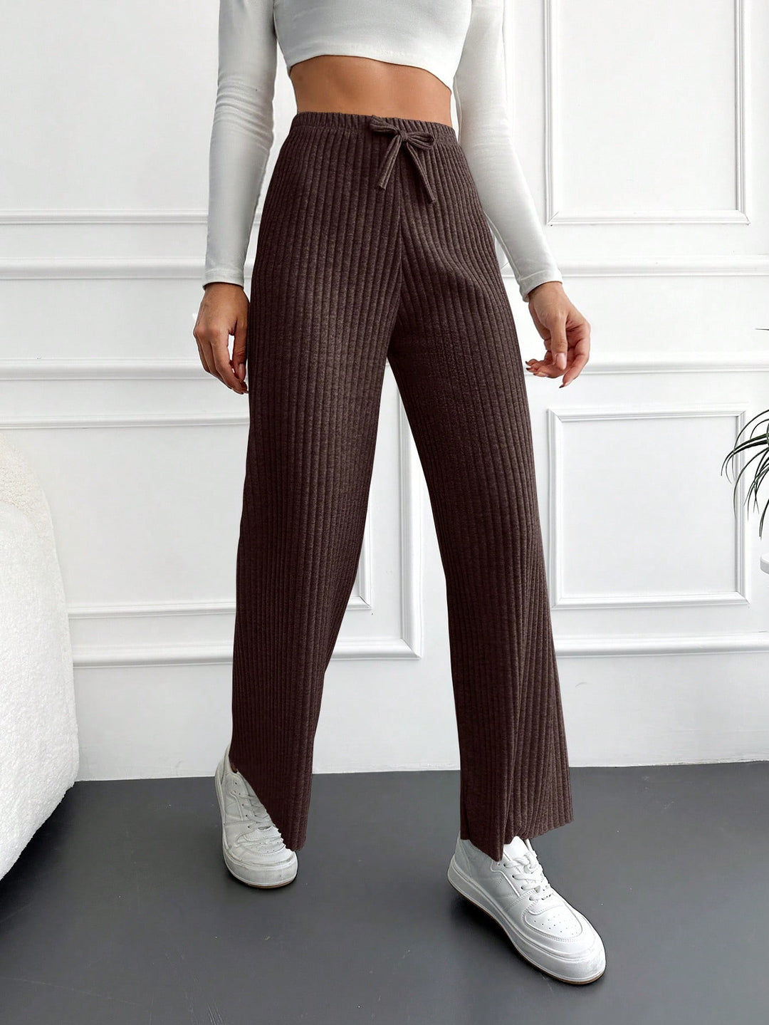 Pantaloni SHEIN, maro