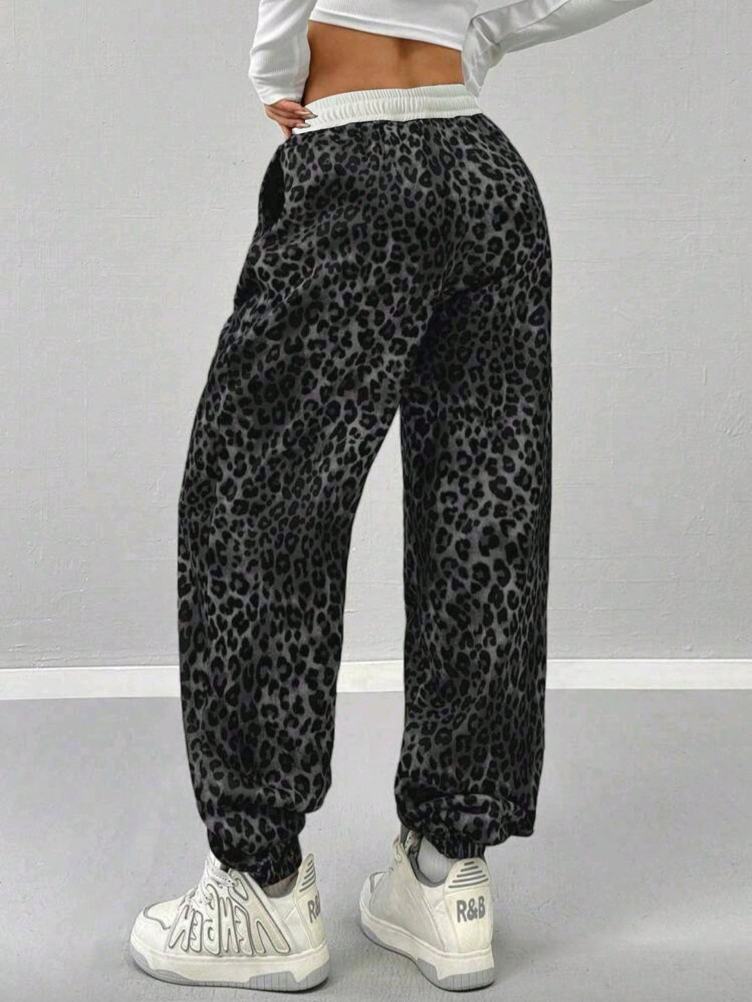 Pantaloni SHEIN, mix culori