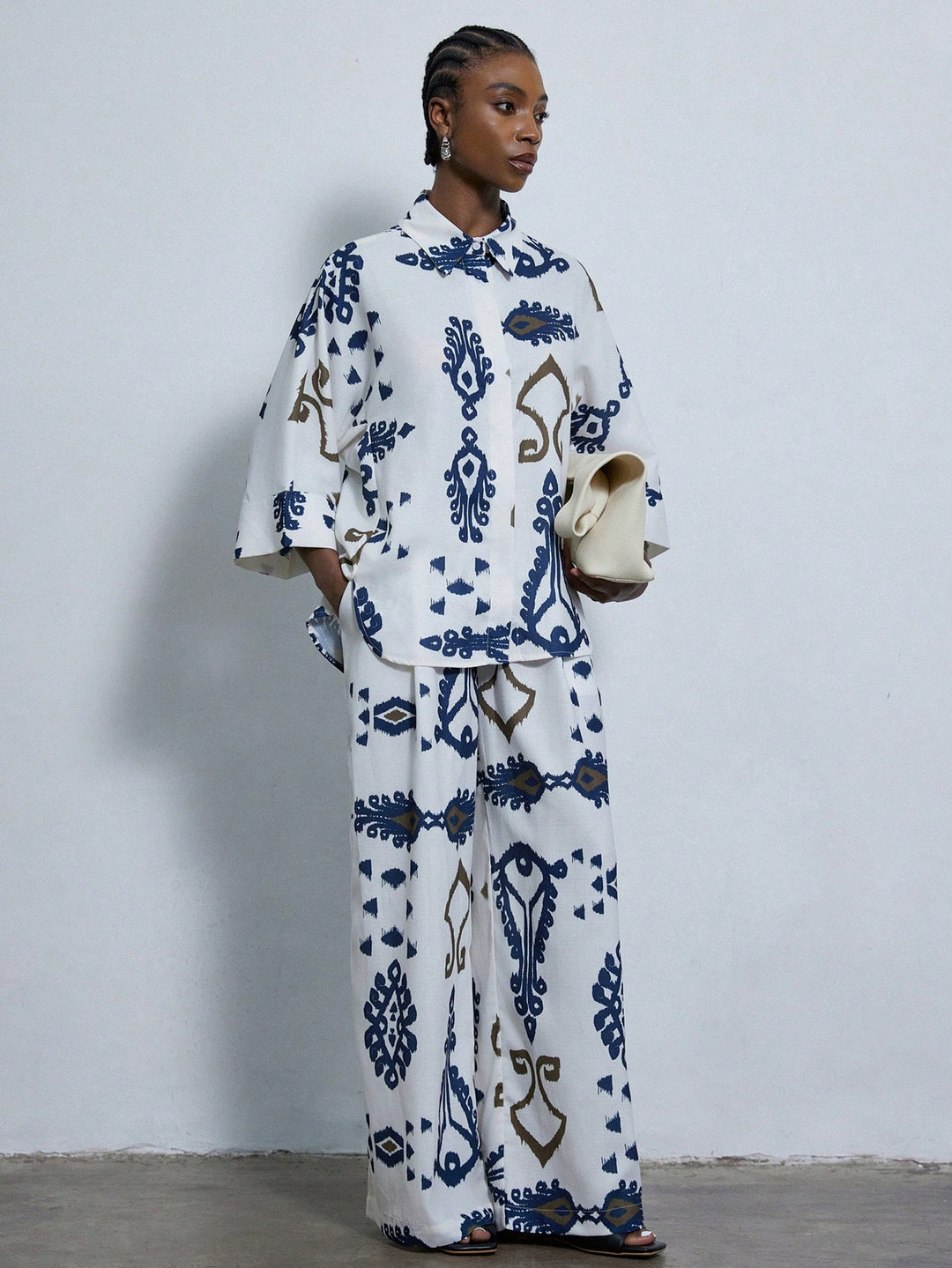 SHEIN együttes, szürke
