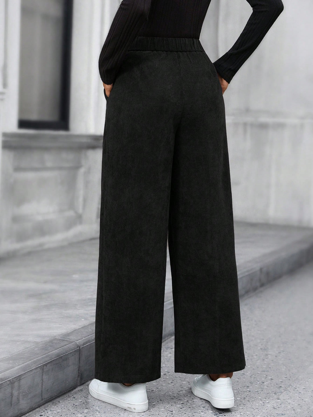 Pantaloni SHEIN, negru