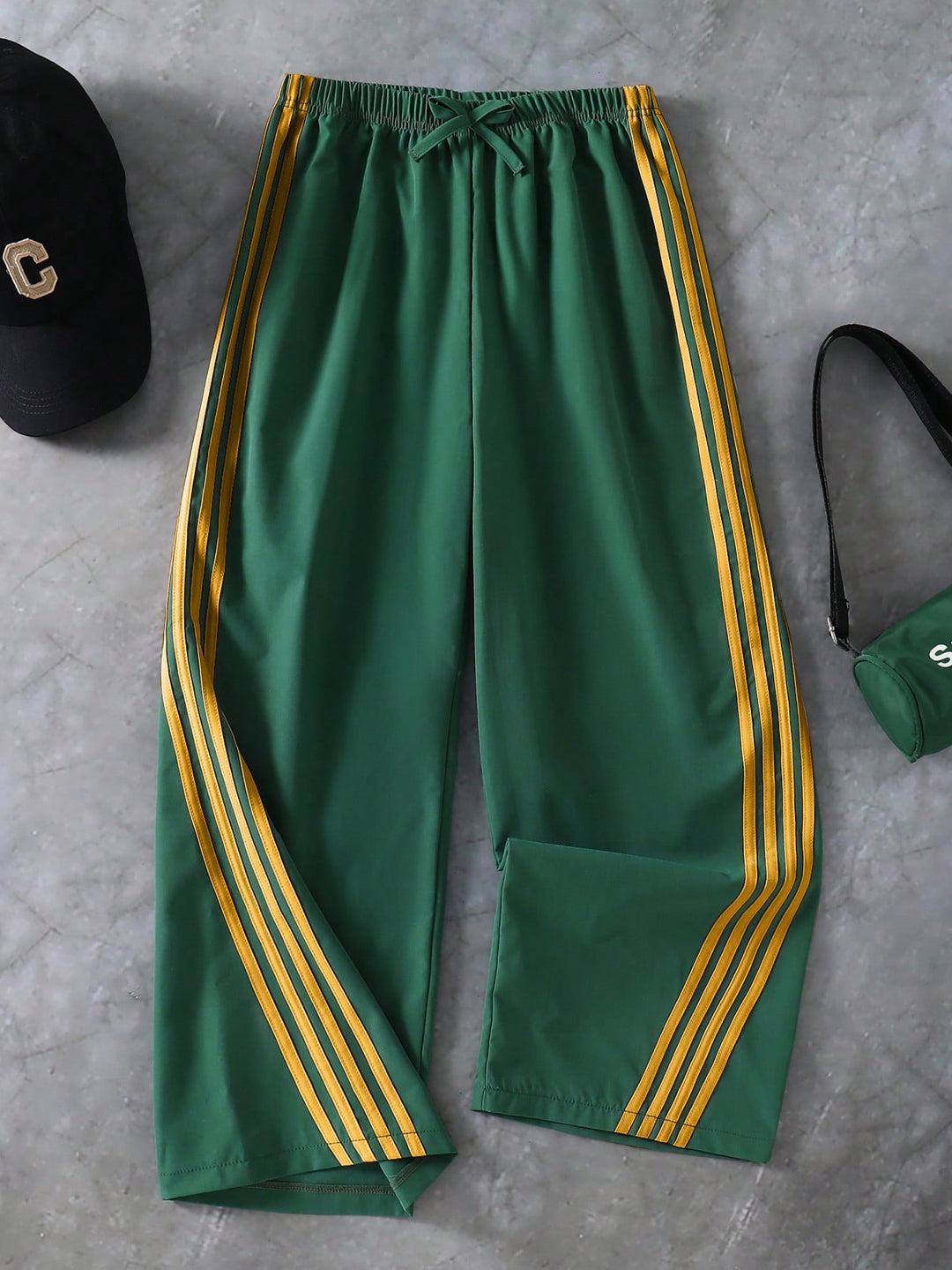 Pantaloni SHEIN, verde