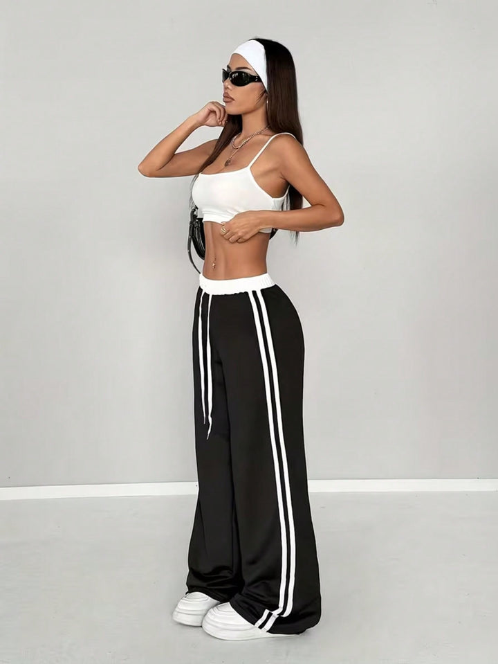 Pantaloni SHEIN, negru