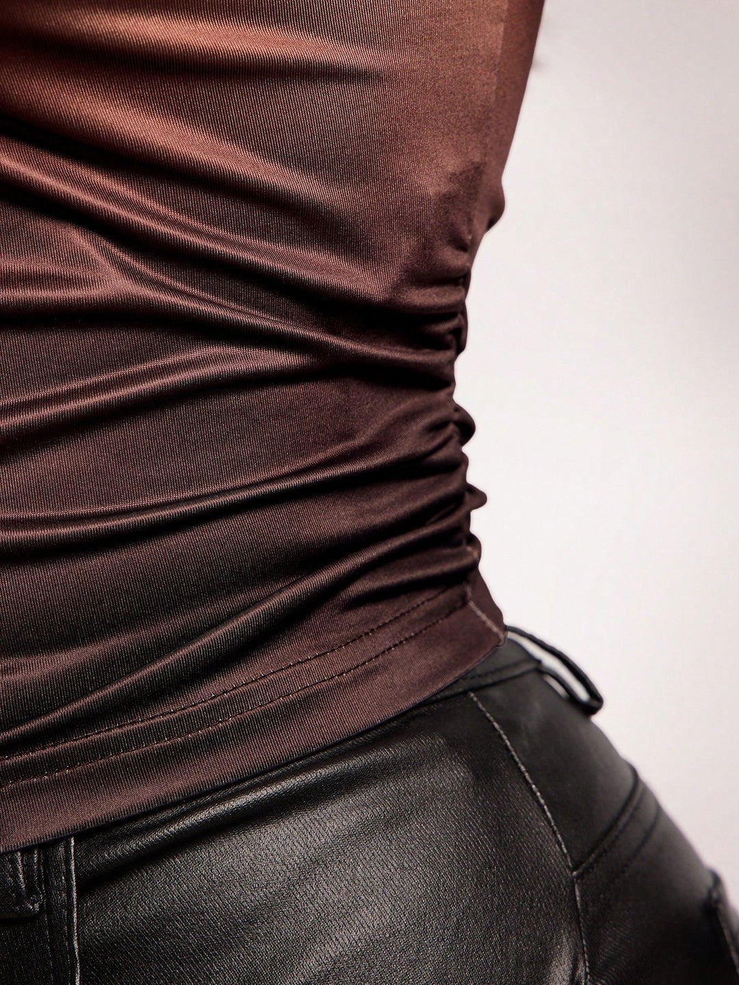 Tricou SHEIN, maro