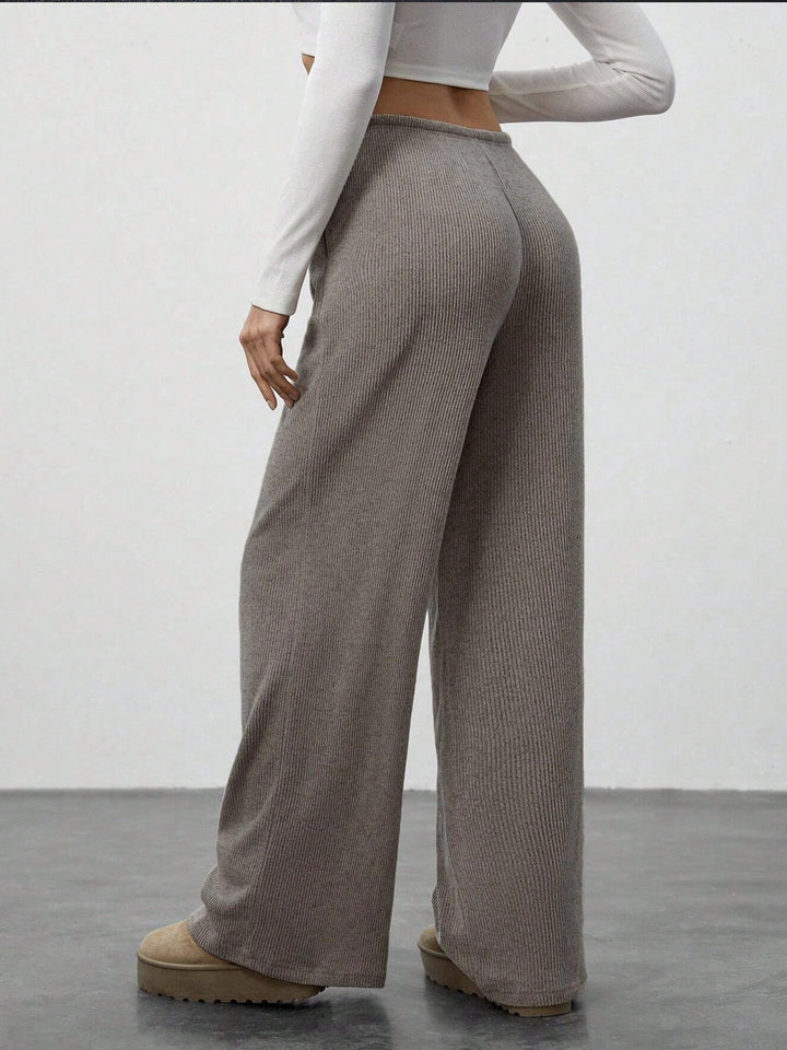 Pantaloni SHEIN, maro