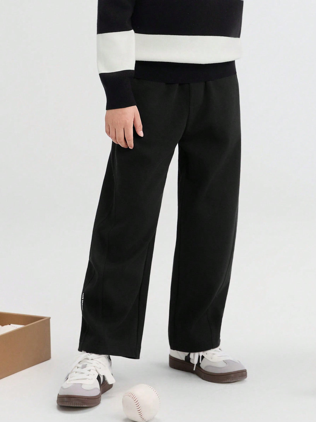 Pantaloni SHEIN, negru