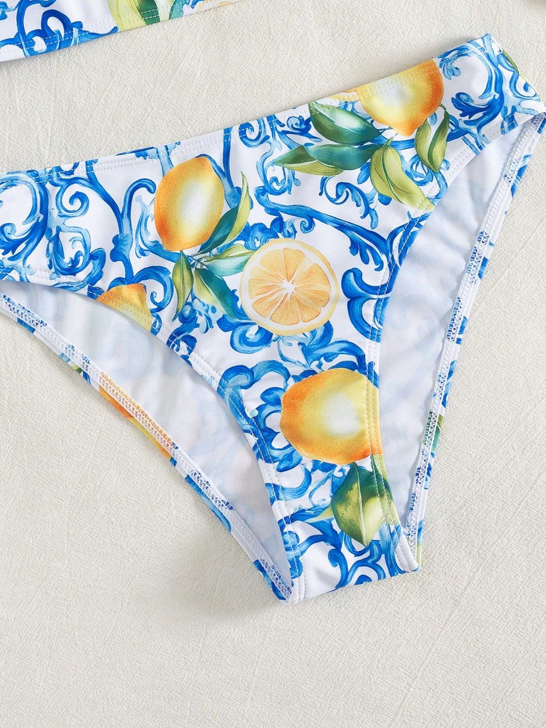 Set bikini SHEIN, mix culori