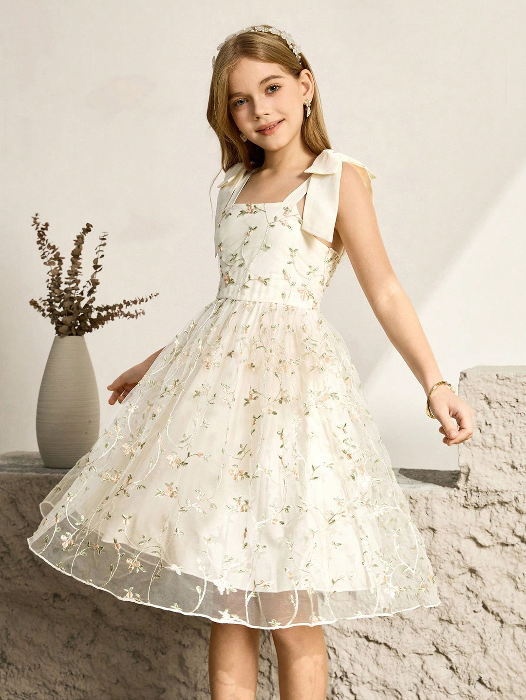 Rochie SHEIN, crem