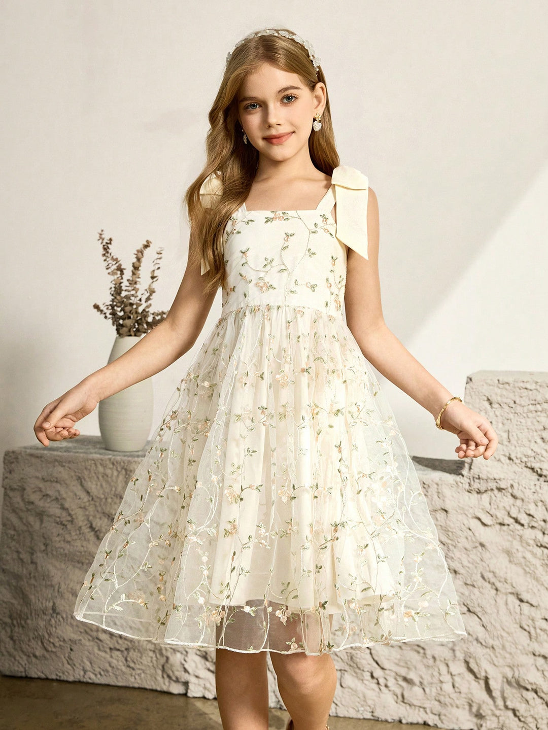 Rochie SHEIN, crem