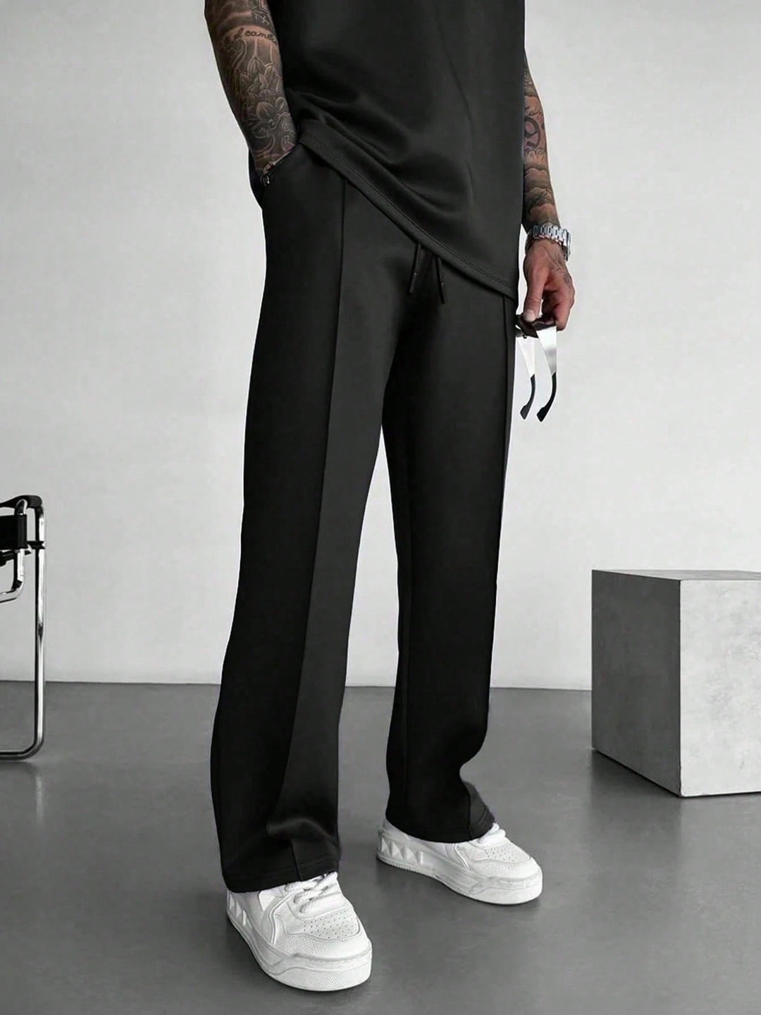 Pantaloni SHEIN, negru