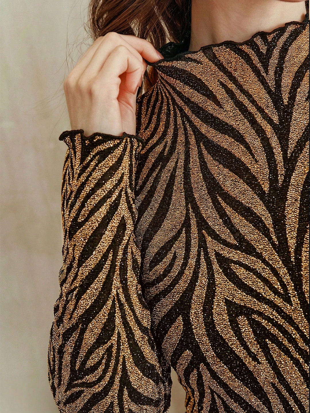 Tricou SHEIN, auriu