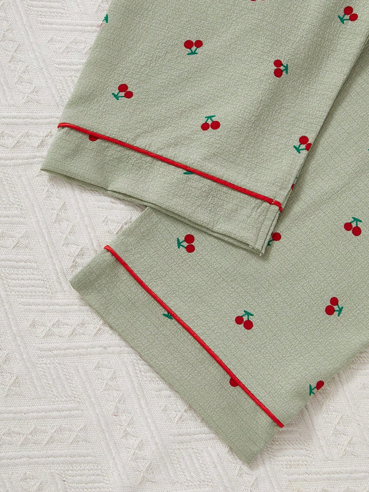 Compleu pijamale SHEIN, mix culori