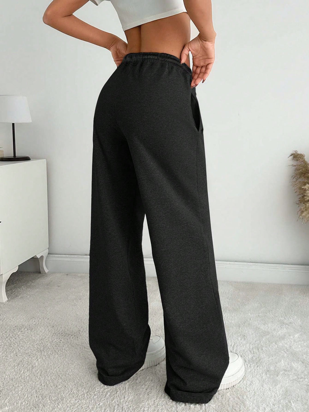 Pantaloni SHEIN, negru