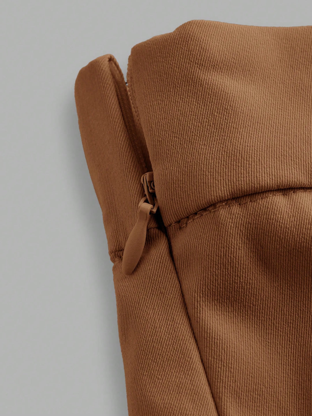 Pantaloni SHEIN, maro