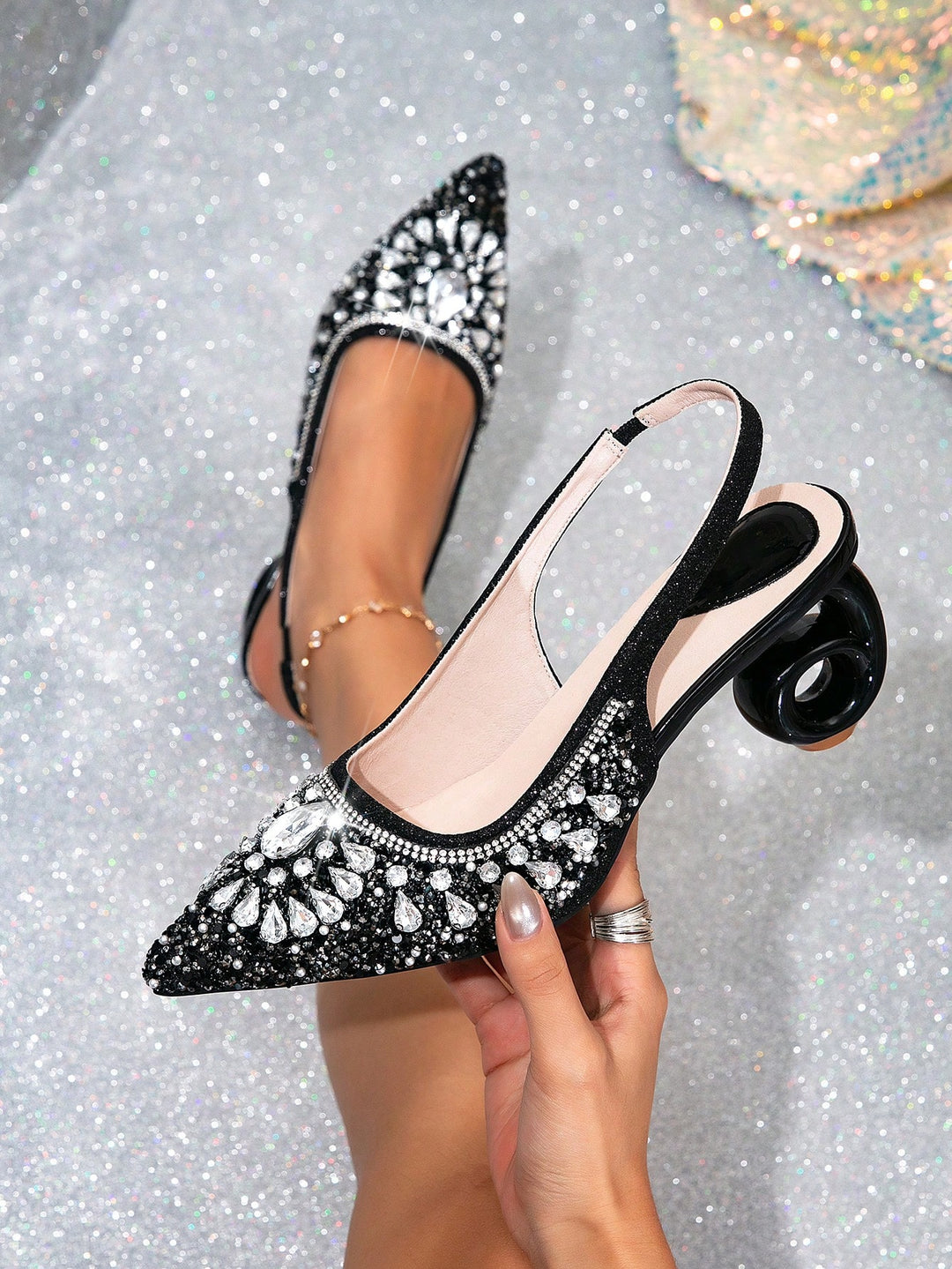 Pantofi cu toc SHEIN, negru