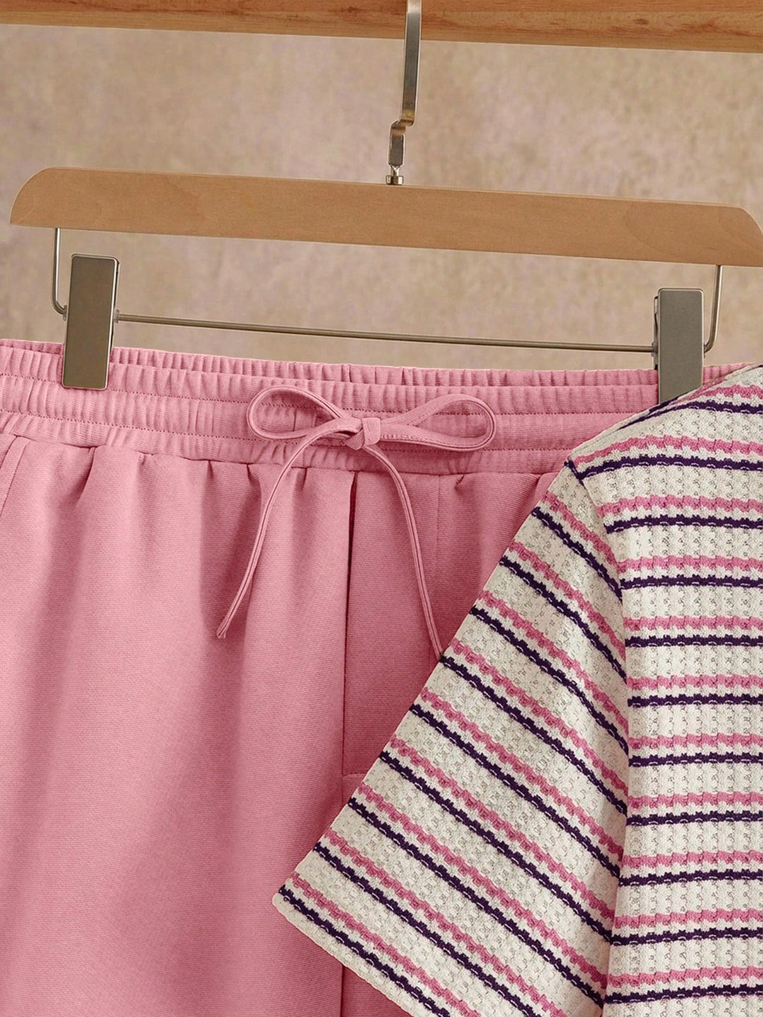 SHEIN, rózsaszín együttes