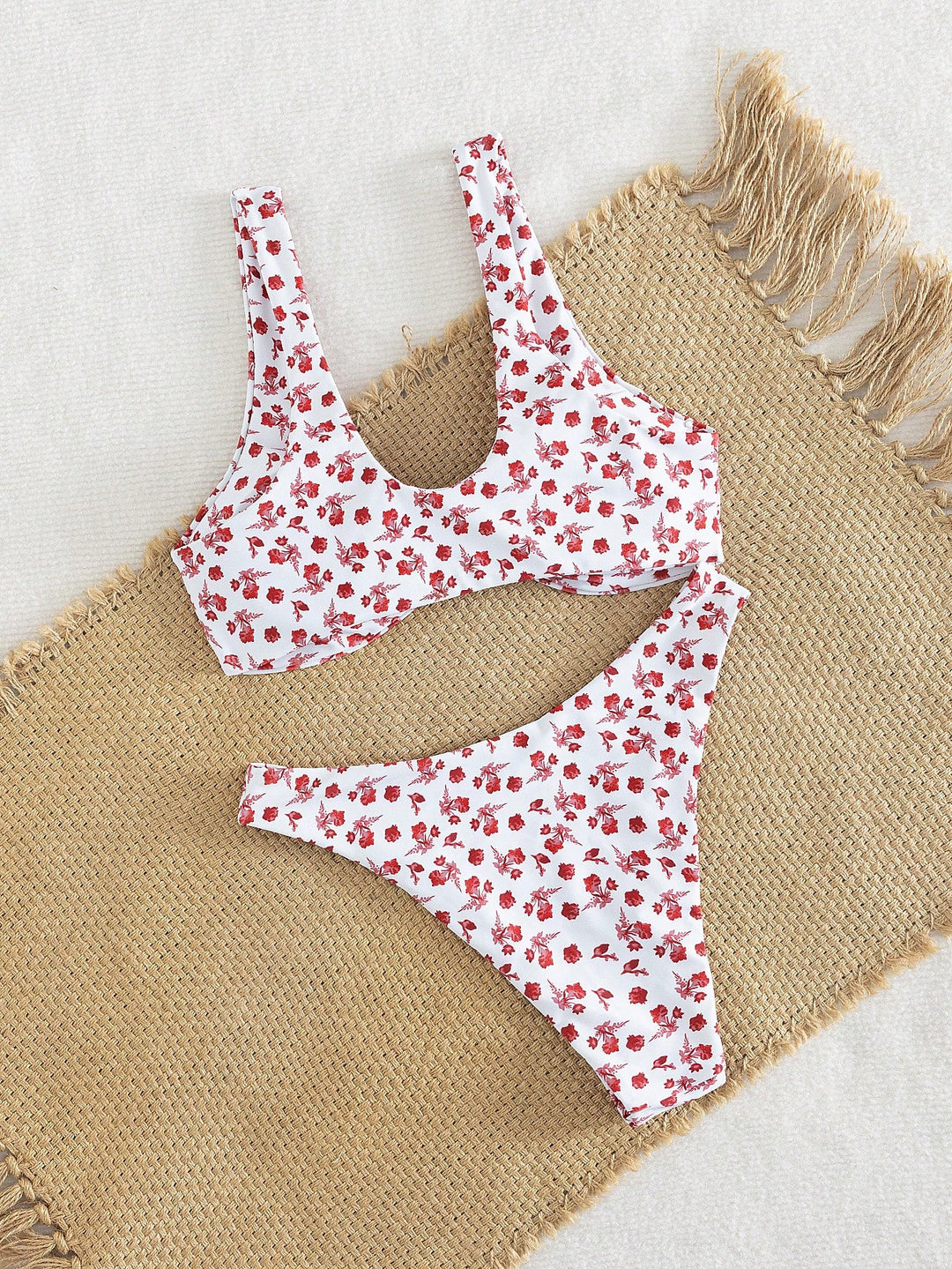 Set bikini SHEIN, mix culori