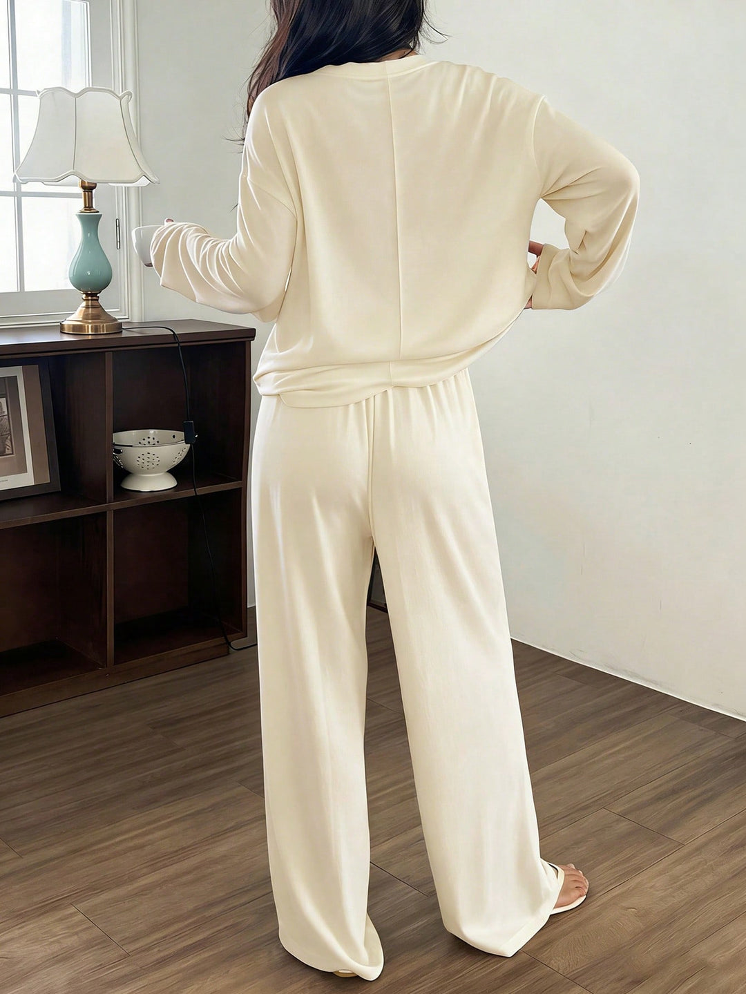 Set pijamale SHEIN, alb