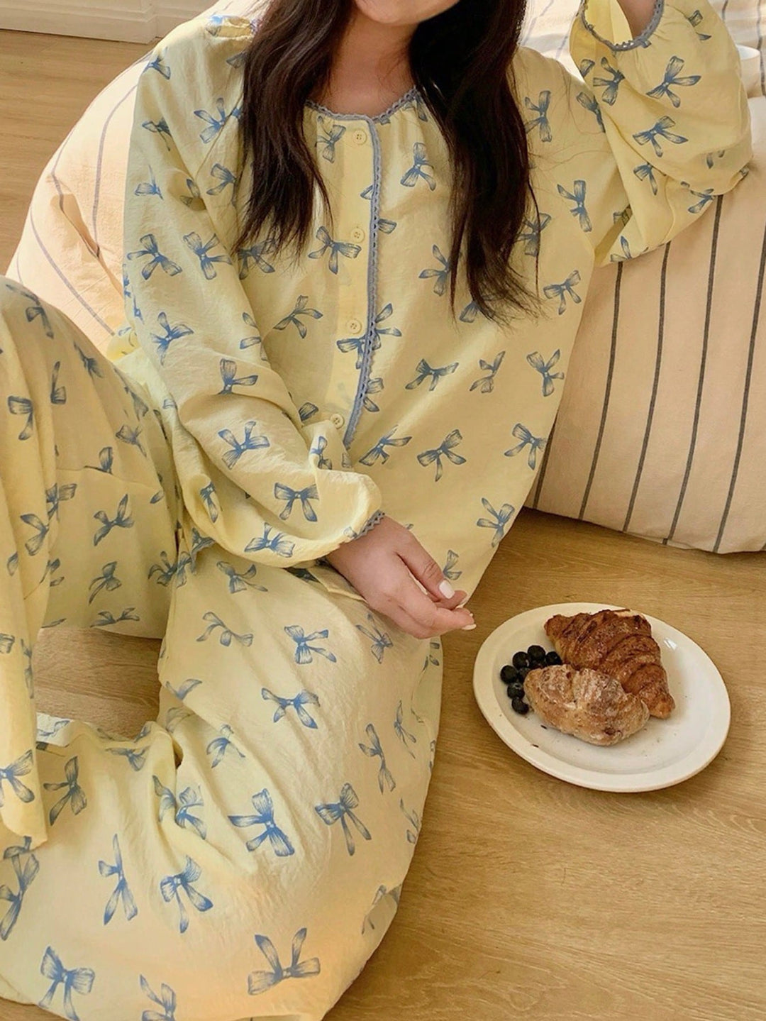 Compleu  pijamale SHEIN, mix culori