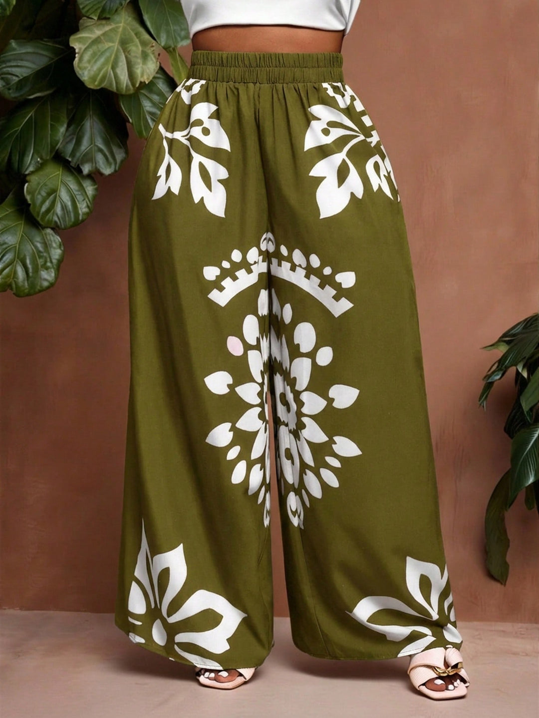 Pantaloni SHEIN, kaki