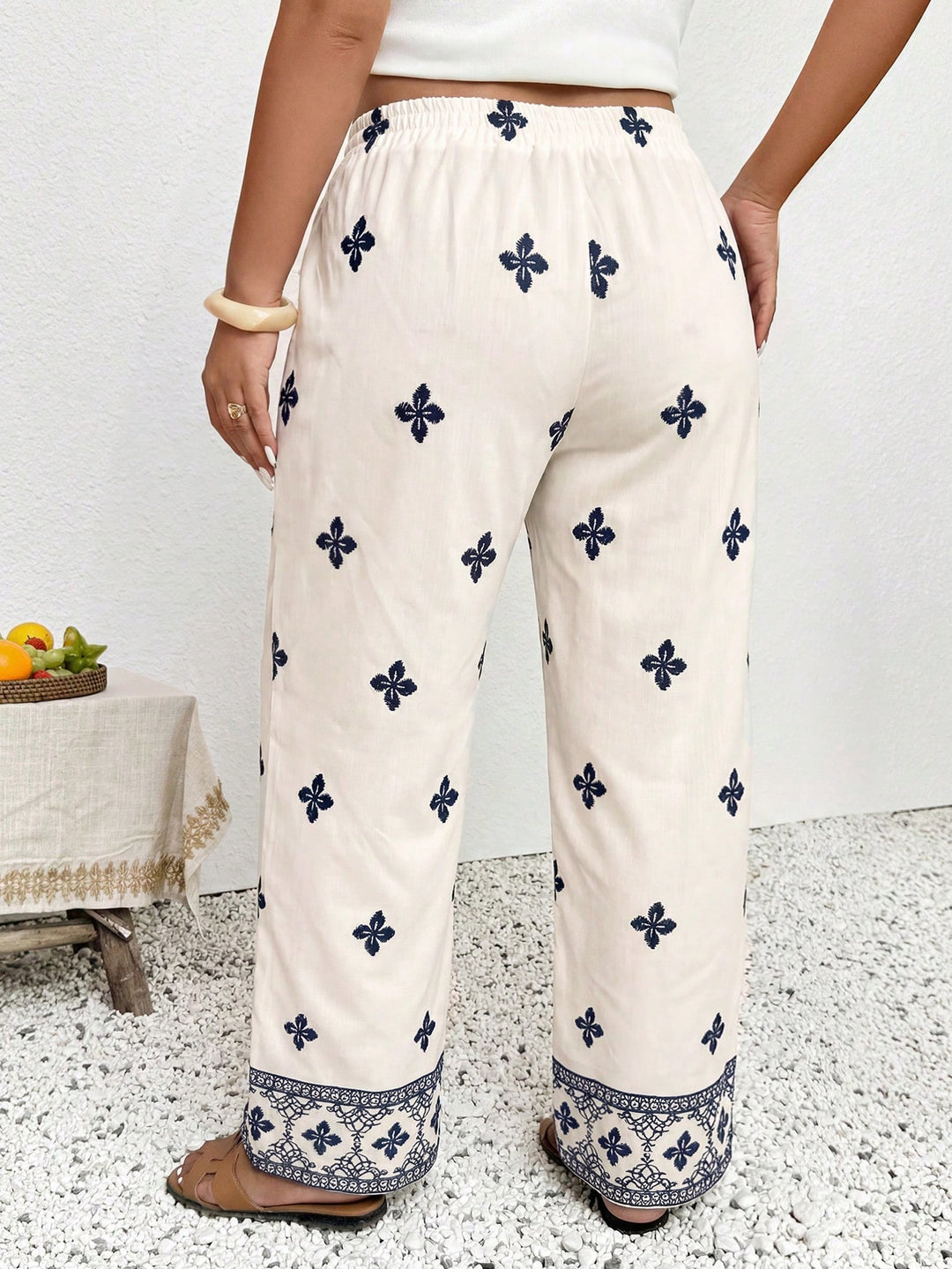 Pantaloni SHEIN, mix culori