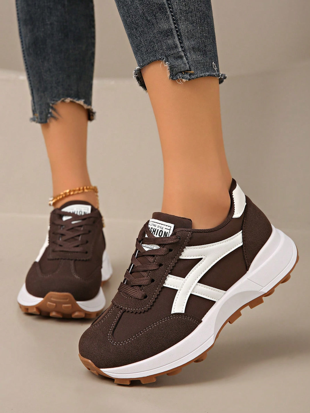 Pantofi sport SHEIN, maro