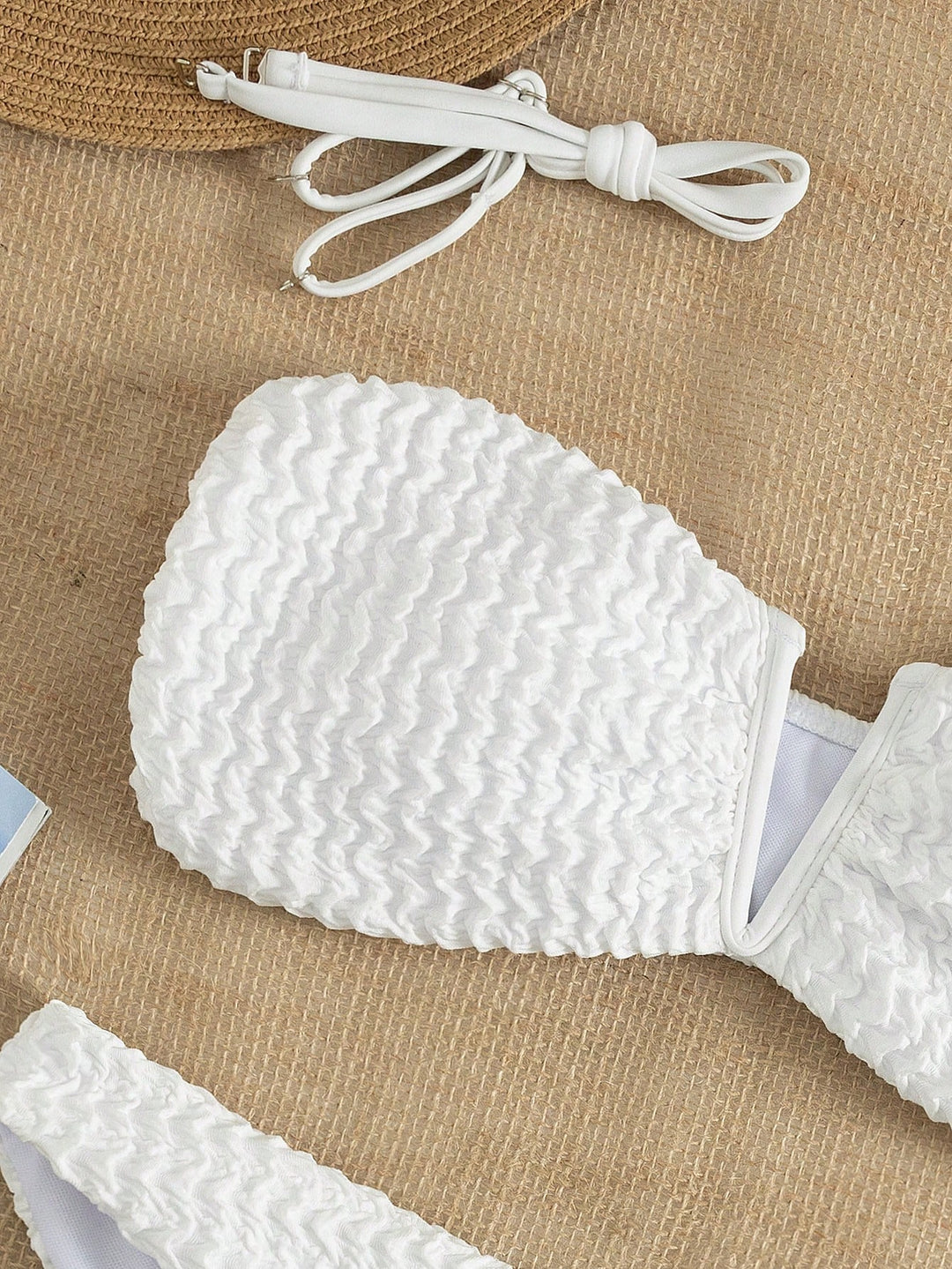 Set bikini SHEIN, alb