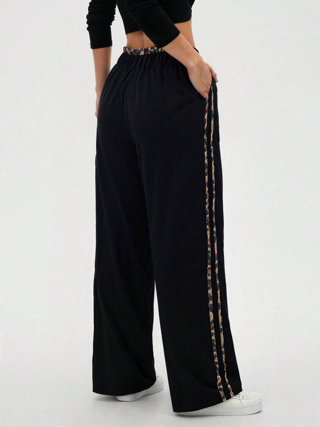 Pantaloni SHEIN, negru