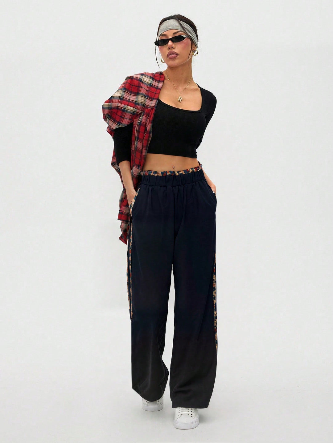 Pantaloni SHEIN, negru