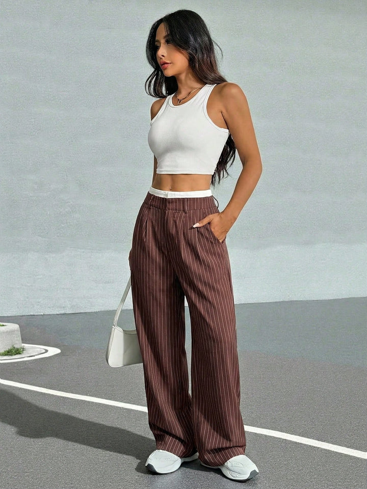Pantalon SHEIN, maro