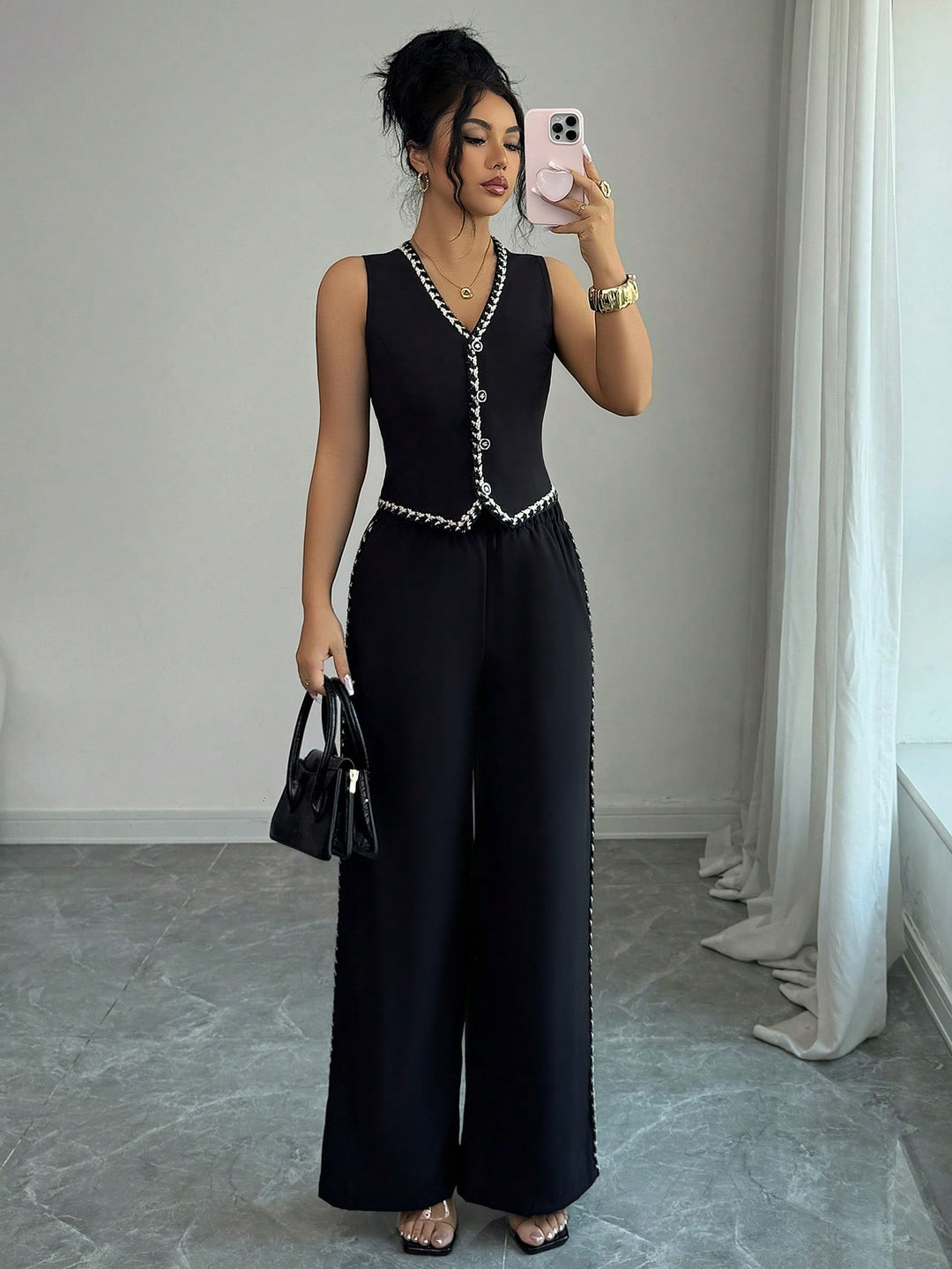 SHEIN együttes, fekete
