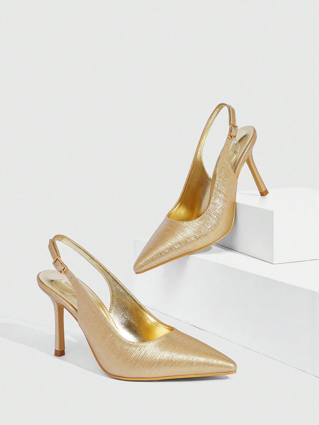 Pantofi cu toc SHEIN, auriu