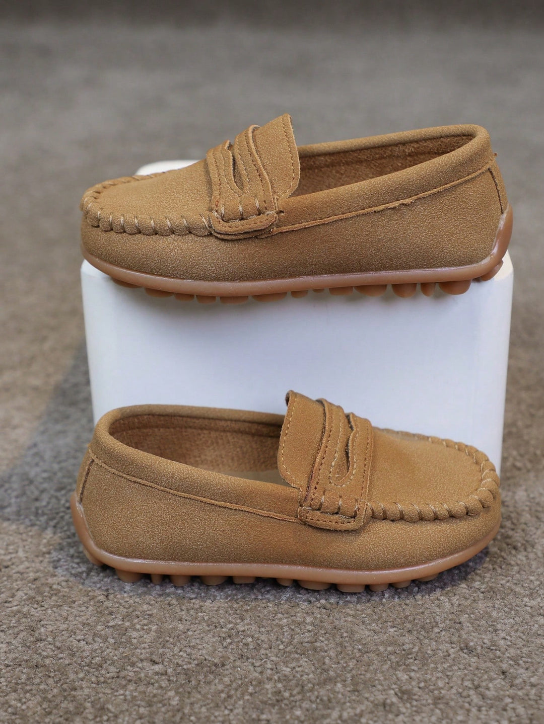 Balerini SHEIN, kaki