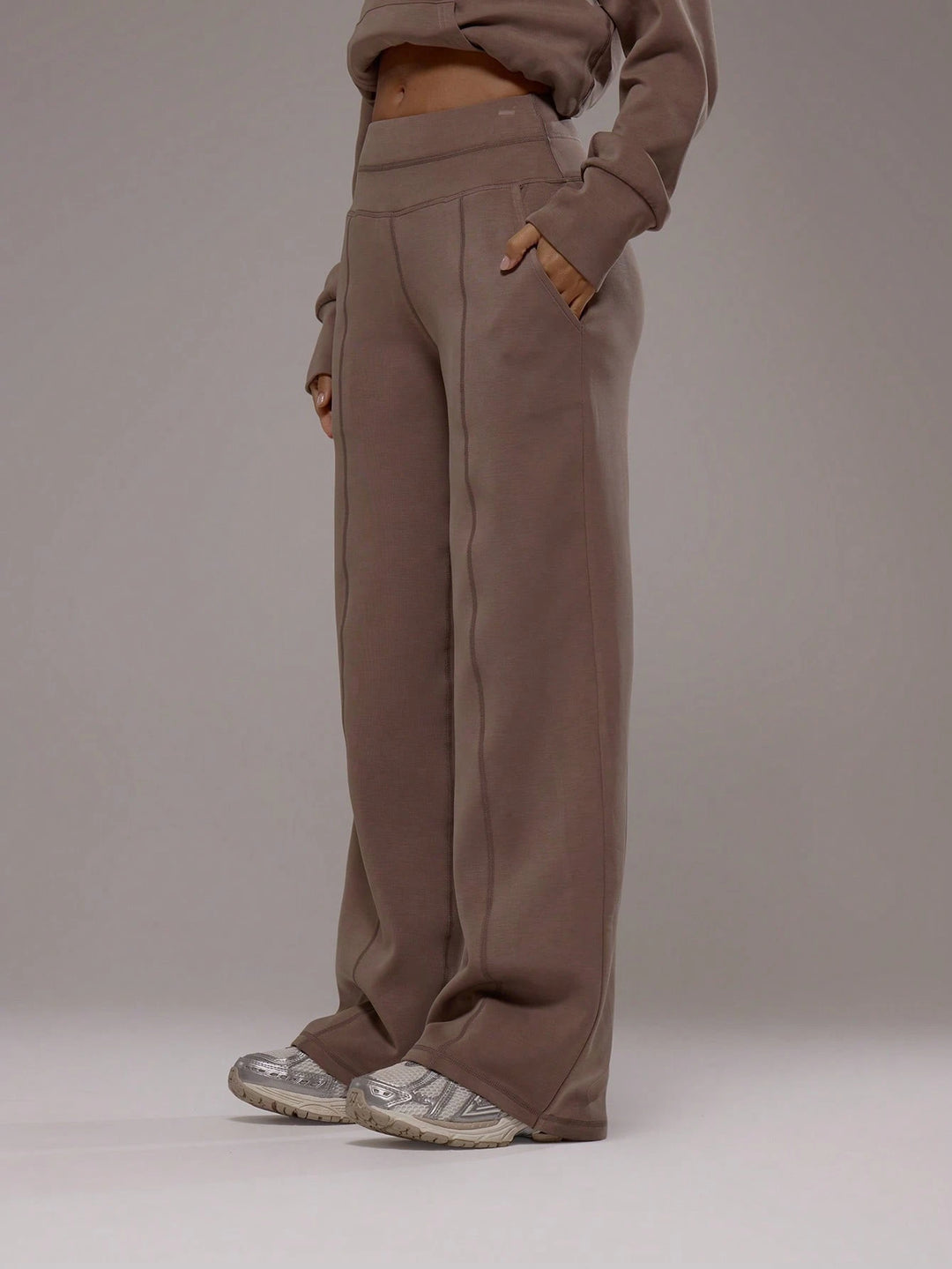 Pantaloni SHEIN, maro