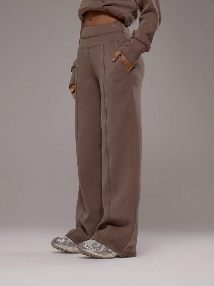 Pantaloni SHEIN, maro