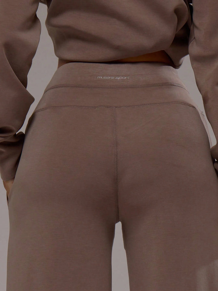 Pantaloni SHEIN, maro