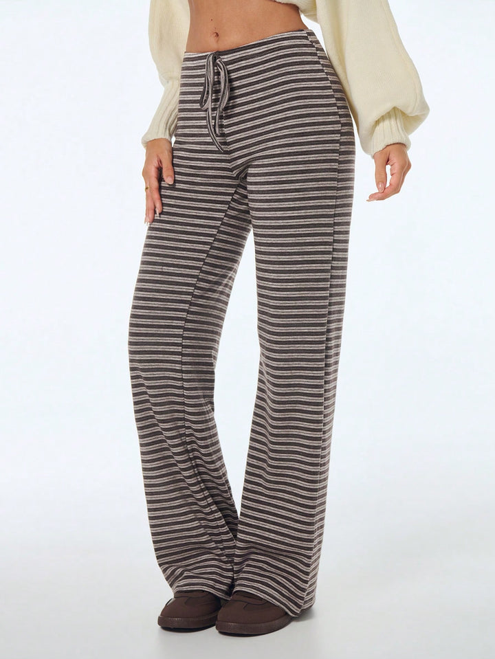 Pantaloni SHEIN, maro
