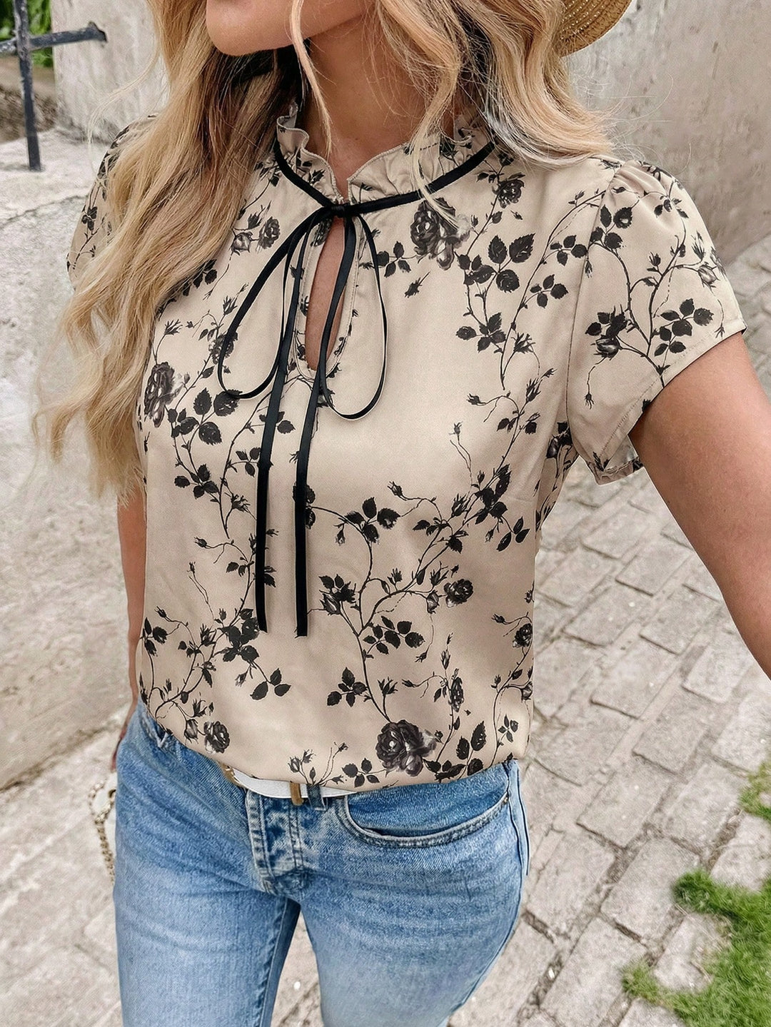 Bluză SHEIN, bej