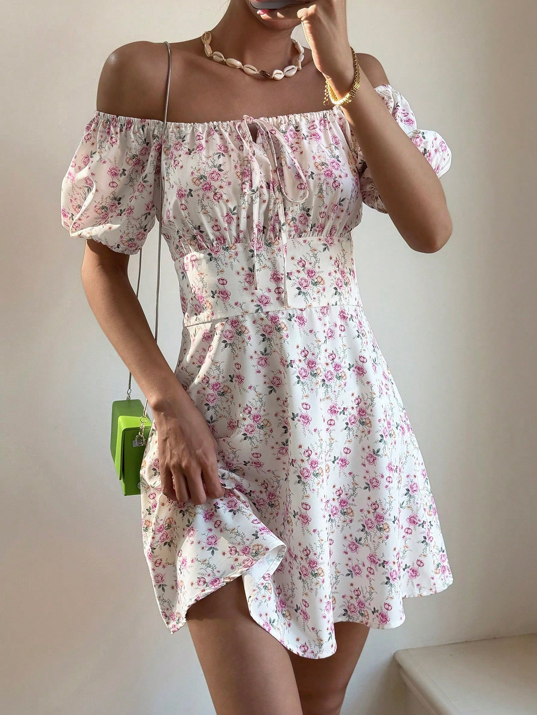 Rochie scurtă SHEIN, roz